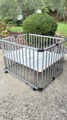 Parc bébé - parc,