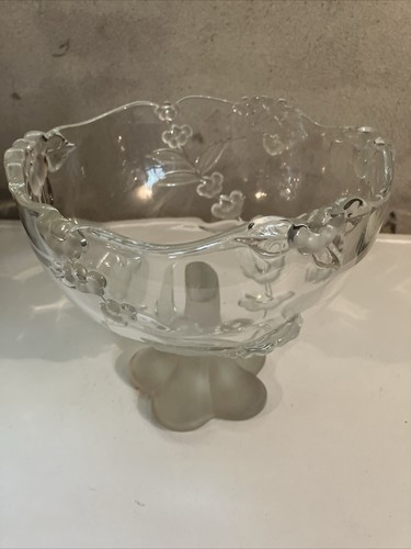 Ancienne coupe fruits sur - ancienne, a