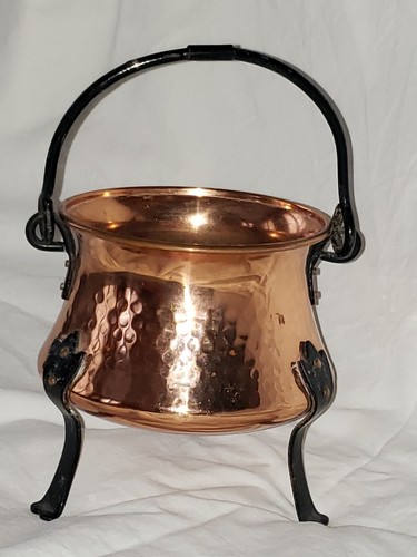 Ancien joli petit - , chaudron