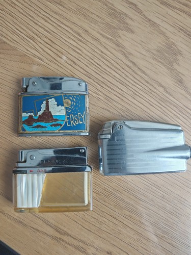 Lot briquets gas anciens - anciens,