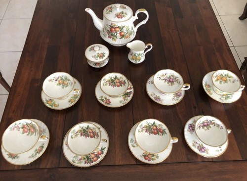 Service the porcelaine - service, à