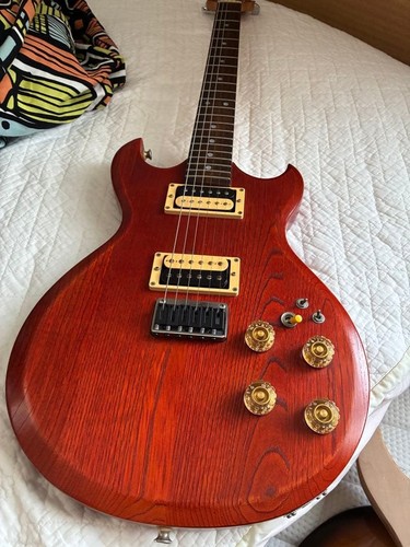Guitare électrique rouge aria - guitare,