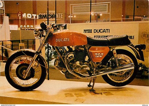 Carte postale motos - -,