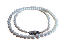 Collier de perles Mikimoto