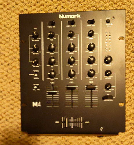 Numark channel analog - m4,