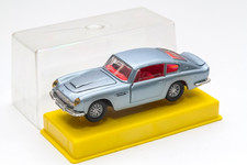 Dinky Toys Aston Martin DB6