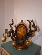 🍷 Tonnelet vintage ancien en bois sculpté – daté de 1955 | 