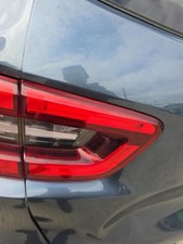 Feu arriere secondaire gauche