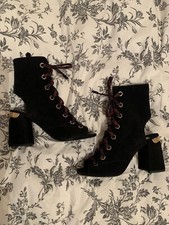Bottes à talons à lacets en