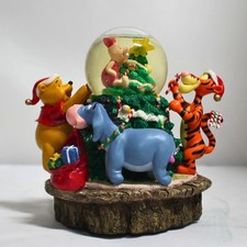 Disney: Winnie The Pooh Snow Globe Music Box