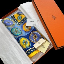 Foulard en soie HERMES