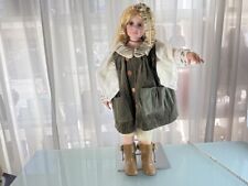 Poupée d&#039;artiste poupée