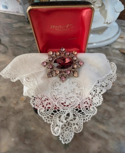 Grande broche vintage - , avec
