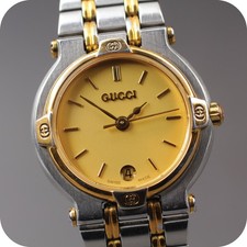 *PRESQUE COMME NEUVE* Montre