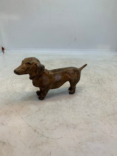 Chien basset bronze - basset, en