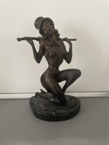 Sculpture femme bronze - en,