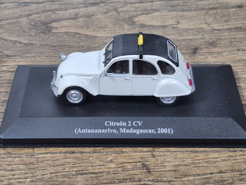Voiture miniature citroën 2cv - voiture,