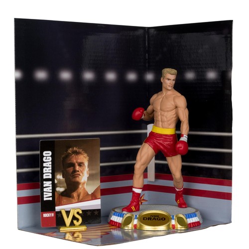 Figurine posed d - figurine,