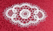 NAPPERON DENTELLE AUX FUSEAUX