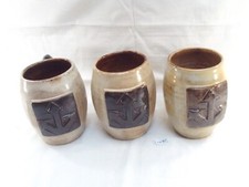 3 chopes en grès de