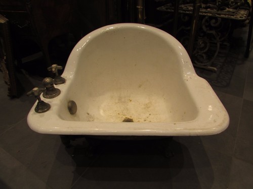 Ancienne petite baignoire - ancienne,