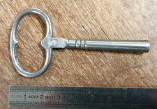 T1- Clé ancienne horloge N°5