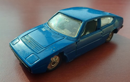 Ancienne voiture les - , miniature