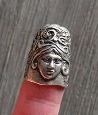 Dé à coudre, argent massif 6