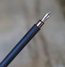 TRES BEAU STYLO PLUME