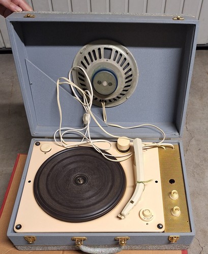 Tourne disque vintage - , (à