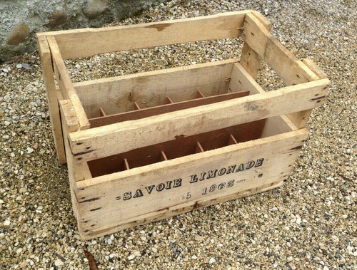 Ancienne caisse bouteilles - à,