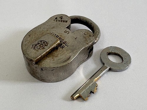 Cadenas ancien laiton avec - cadenas,