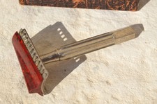 ancien RASOIR à main - tête