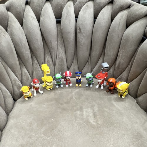 Lot figurines pat - 10,