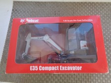 BOBCAT  mini   pelle  E35