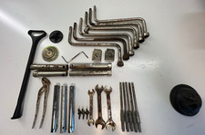 OEM BMW E3 E9 E12 E21 E23 E24 E28 E30 E36 HEYCO TOOL LOT -- 32 PIECES -- USED A