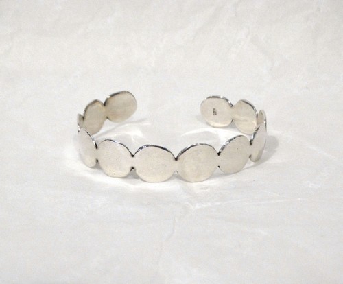 Bracelet jonc moderniste - , en