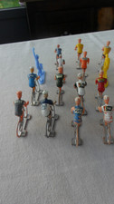 LOT 15 ANCIENS CYCLISTES VELOS