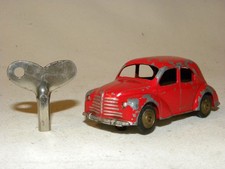 VINTAGE JOUET VOITURE MINIATURE CIJ EUROPARC RENAULT 4CV MECANIQUE 3/48 AU 1/43