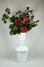 Fin XIXe XXe Vase Travail Artisanal Porcelaine Blanche Cabochons Picots ITALIE ?