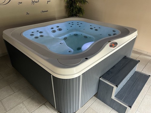 Jacuzzi