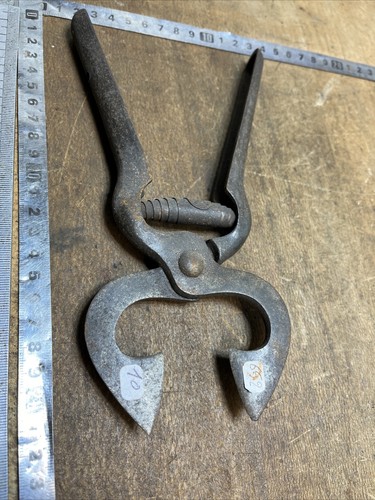 Outil ancien old tool - old,