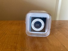 IPod Shuffle BLEU 2Gb NEUF (ouvert) en boîte avec ses accessoires Modèle A1373