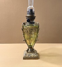 ancienne lampe à pétrole en