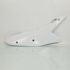 Cache latéral droit origine