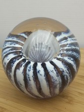 Belle boule presse papier 