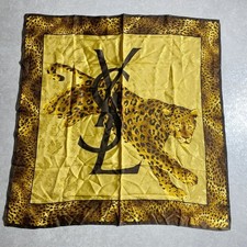 Foulard Yves Saint Laurent en