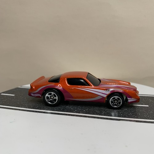 2003 hot wheels target - wheels, decades