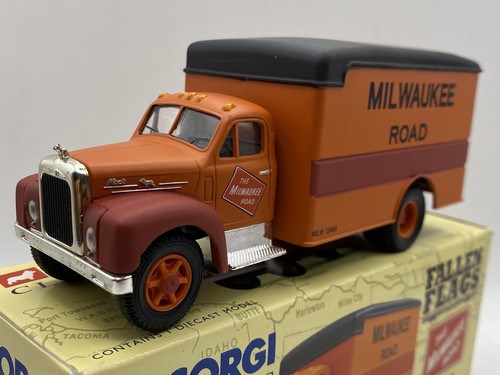 Copy 43582 corgi berliet glr8 - copy-43582,