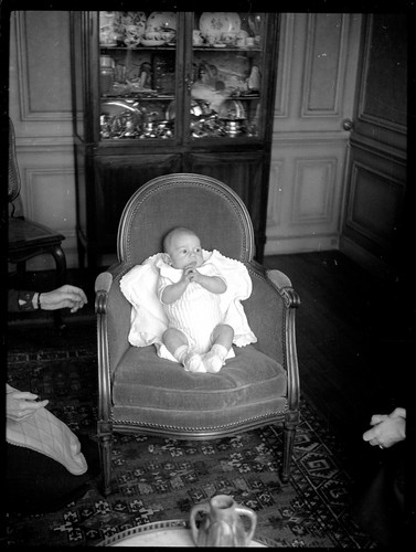 Jeune enfant bébé nourrisson